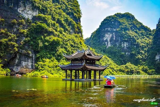 A Journey Through Vietnam & Island Life – 12 Days