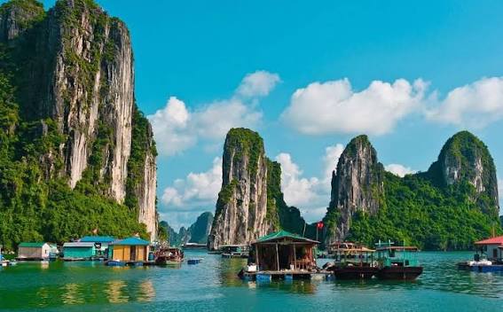 Vietnam Highlights & Island Moments – 12 Days